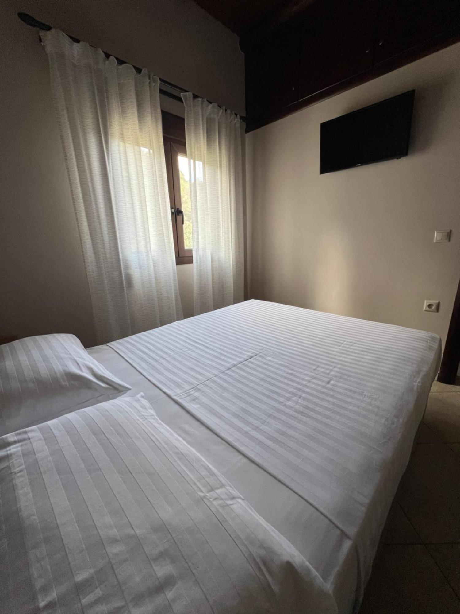 Serenity Resort Vrísai Dış mekan fotoğraf